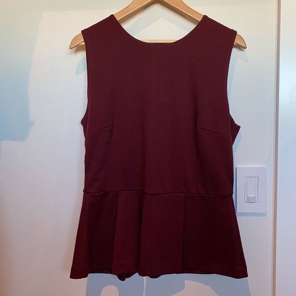 Knit merlot coloured sleeveless top/shell - Picture 1 of 5